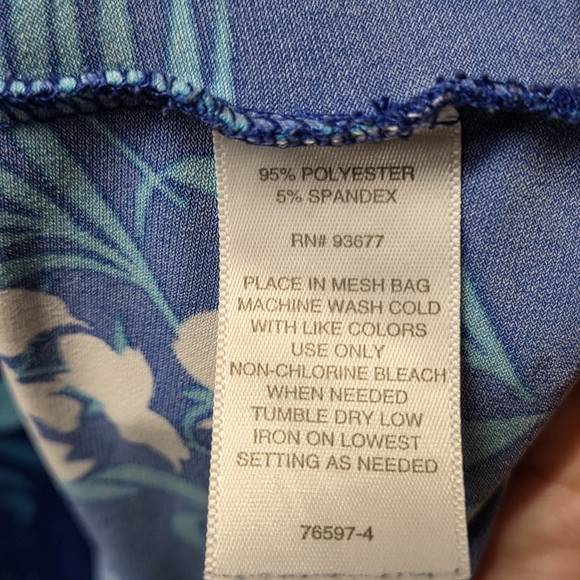 Liz Claiborne Blue Floral Blouse - Picture 6 of 6